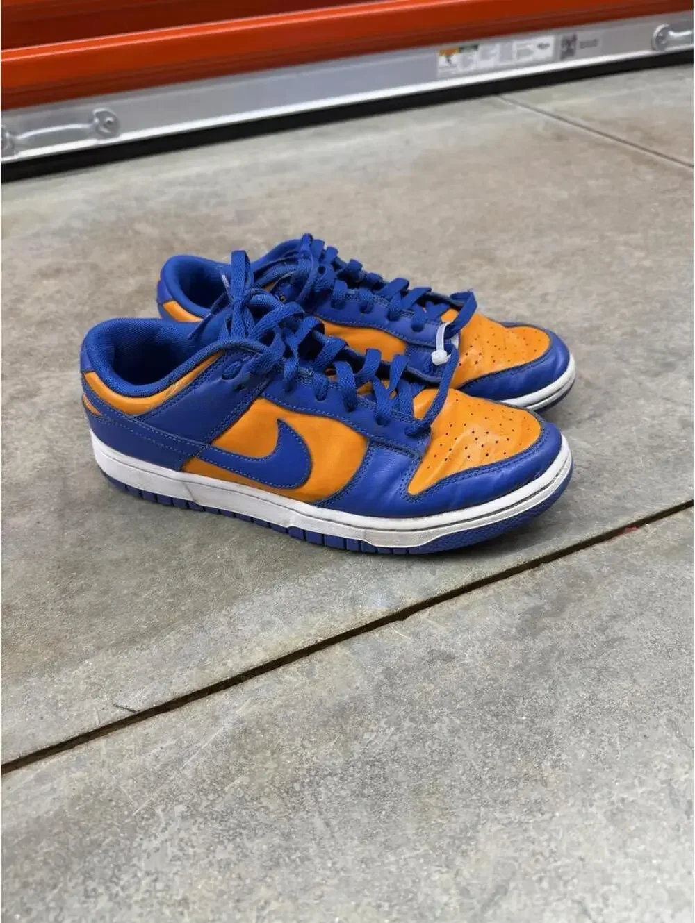nike dunk low new york knicks orange and blue skate shoes size 8.5 MENS